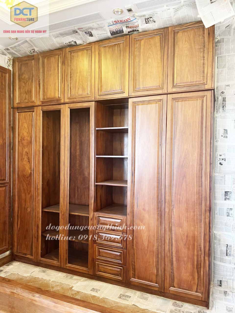 Mẫu tủ áo gỗ óc chó thiết kế kích trần cao cấp TA42